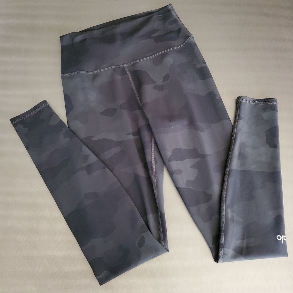 Alo Yoga High-Waist Camo Vapor Leggings Black Camouflage Small